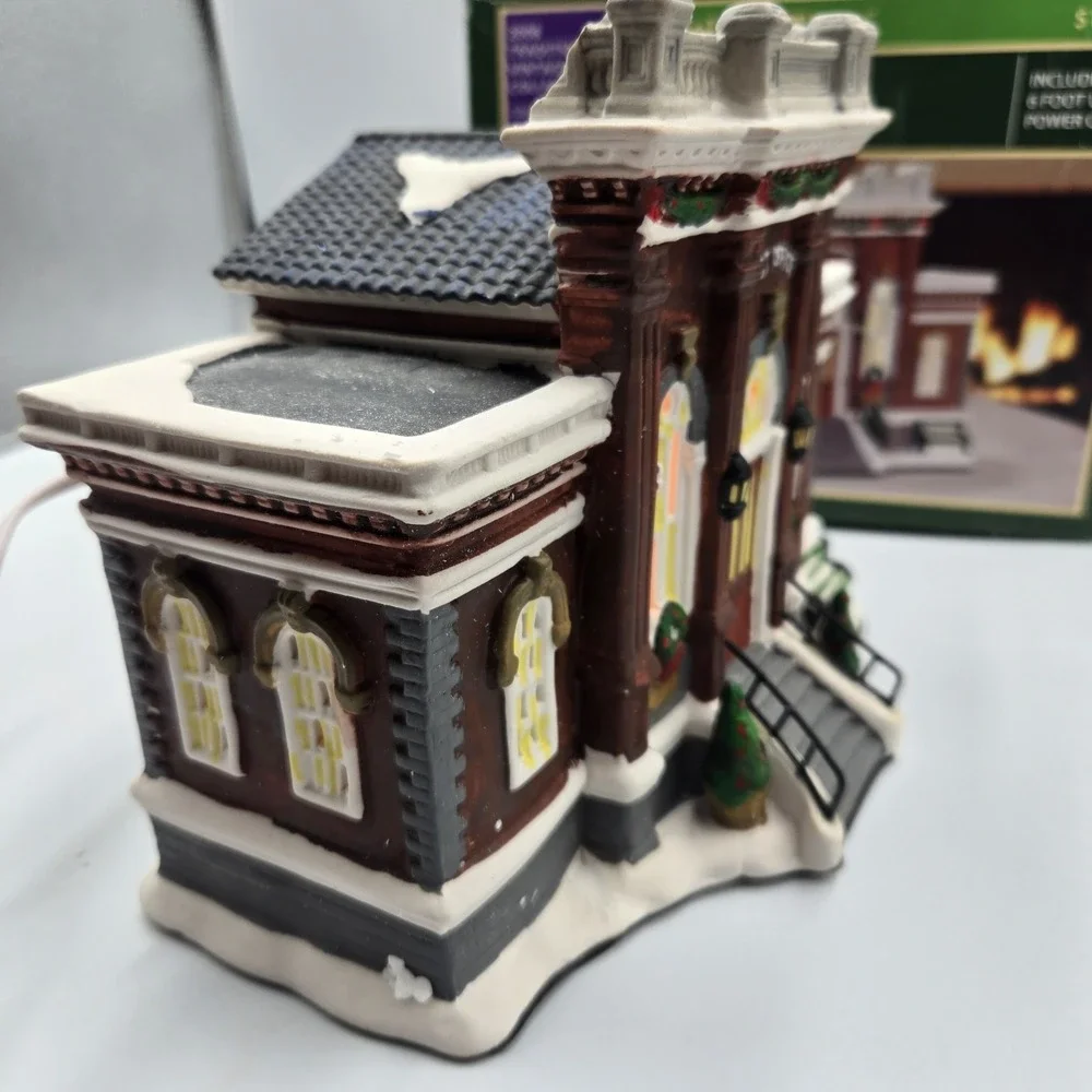 Holiday Time 2008 Traditional‎ Vintage Collection Post Office 6 FT Cord Light Up